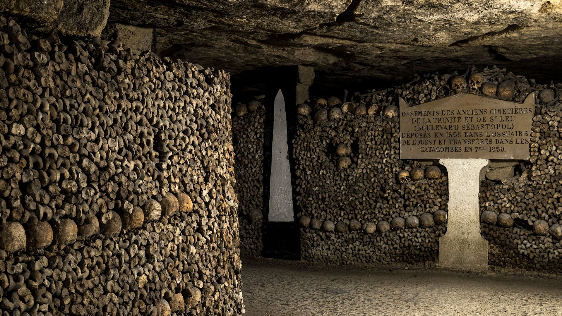 Catacombs of Paris – Fascinating and Scary at the Same Time