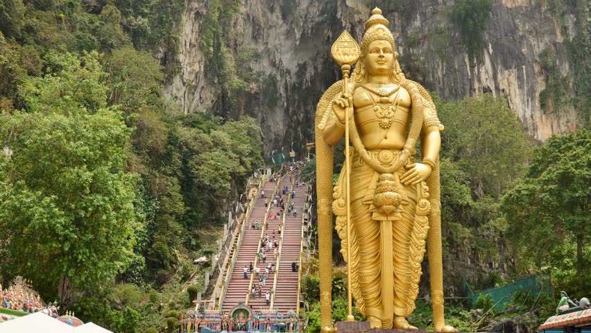Lord Murugan Statue – The Tall Hindu Statue Rising over Bantu Caves